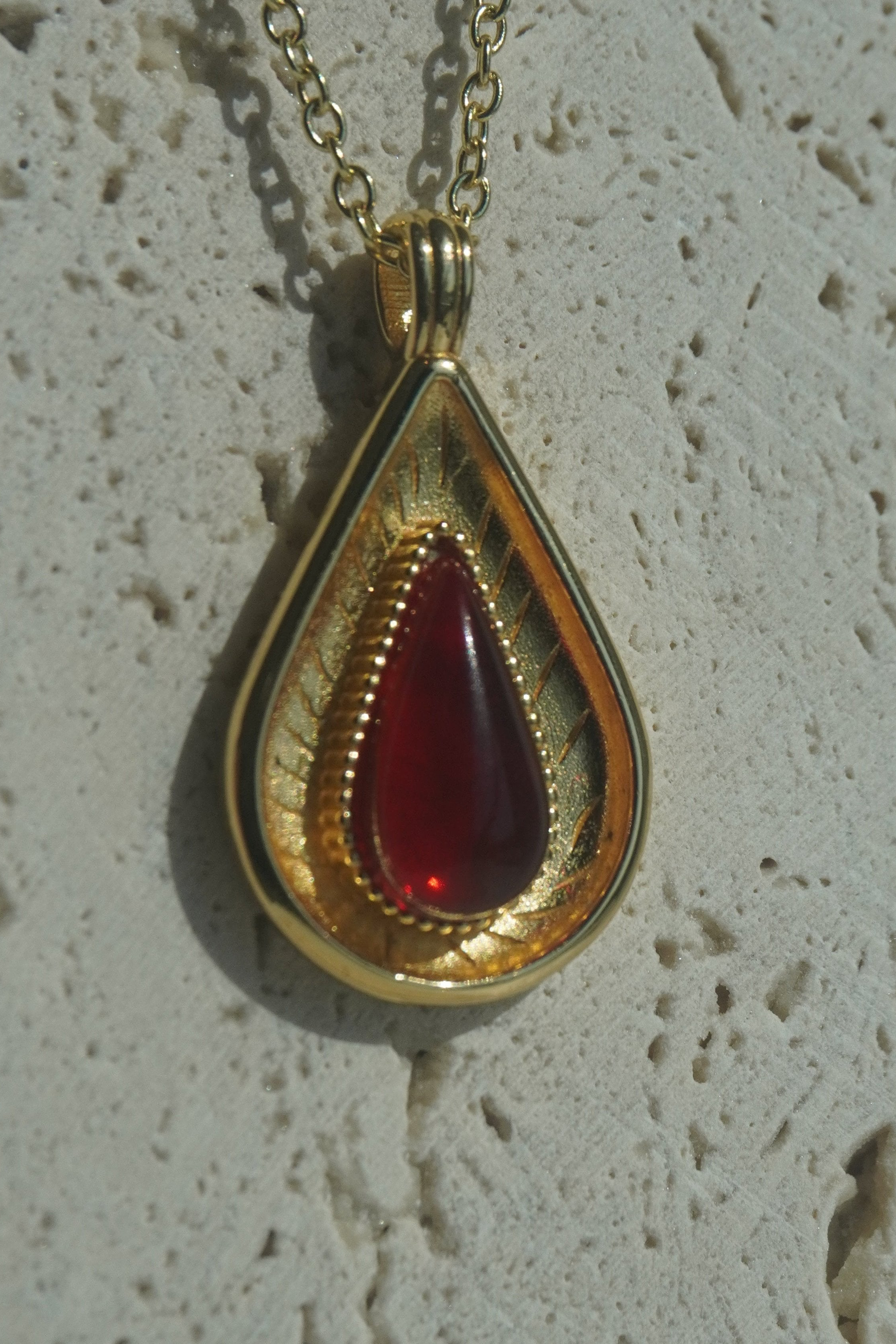 Collier Rouge